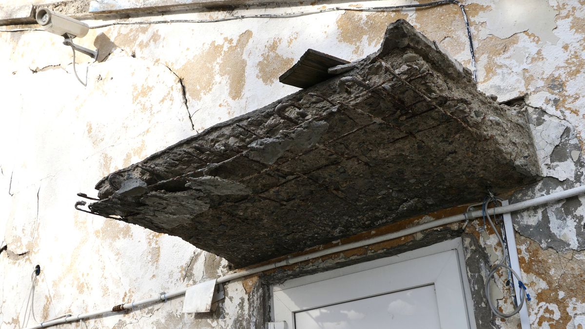 Centenarul „Vampirilor” în paragină și mediocritate » Așa arată astăzi stadionul pe care tremurau granzii: mâncat de mucegai, cu pereți scorojiți și geamuri sparte