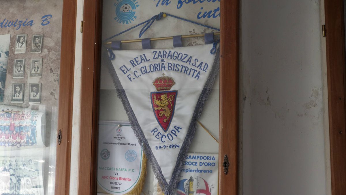 Centenarul „Vampirilor” în paragină și mediocritate » Așa arată astăzi stadionul pe care tremurau granzii: mâncat de mucegai, cu pereți scorojiți și geamuri sparte