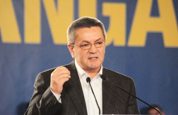 „Patronul” Ioan Rus se implică la CFR Cluj! » Fostul ministru de Interne a apărut în fața jucătorilor și le-a ținut un discurs