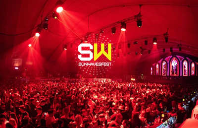 Peste 10.000 de turiști străini vin în România pentru cea de-a treizecea ediție a festivalului de muzică electronică Sunwaves