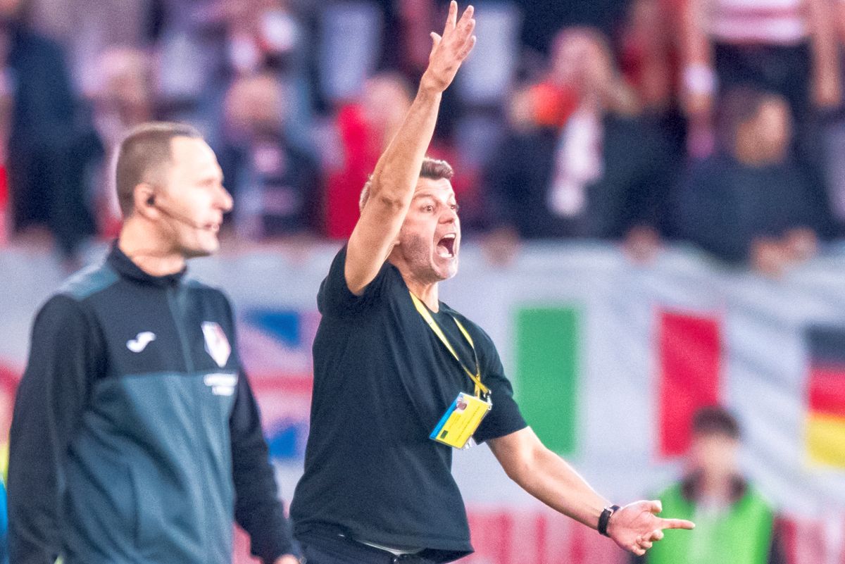 Legenda clubului nu crede în revenirea lui Dinamo: „Și Burcă e tot de Divizia B”