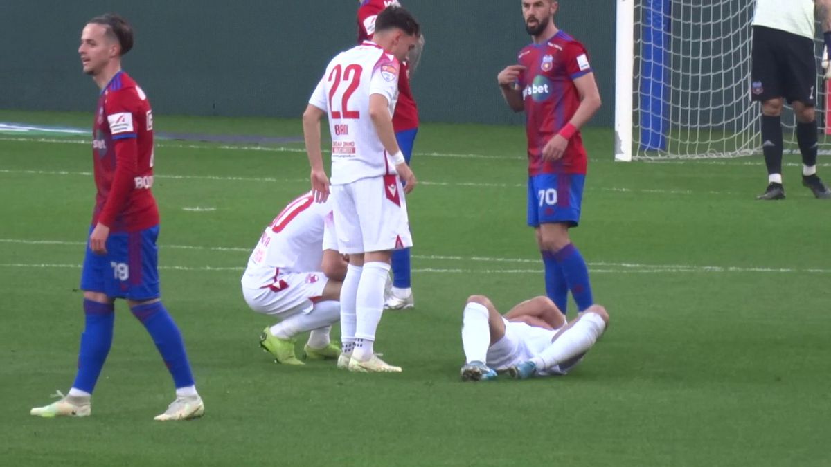 FOTO Accidentare Dani Iglesias în CSA Steaua - Dinamo