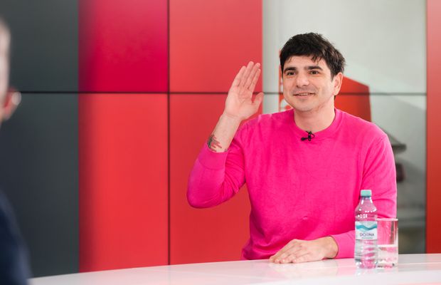 Actorul Alex Bogdan a jucat Hamlet, Richard al III-lea, dar a scris istorie în sportul românesc: „Recordul meu național la octatlon e în picioare de 22 de ani!”