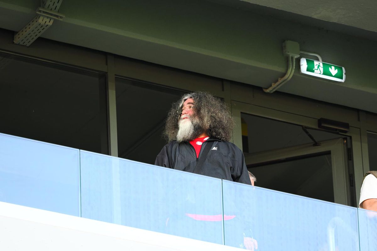 Înainte de Dinamo - Voluntari