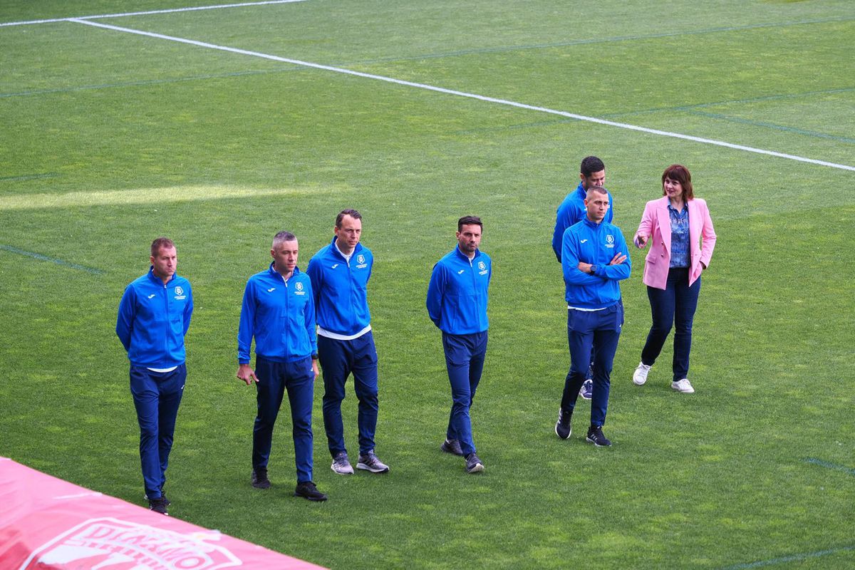 Înainte de Dinamo - Voluntari