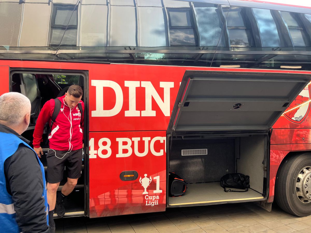 Înainte de Dinamo - Voluntari