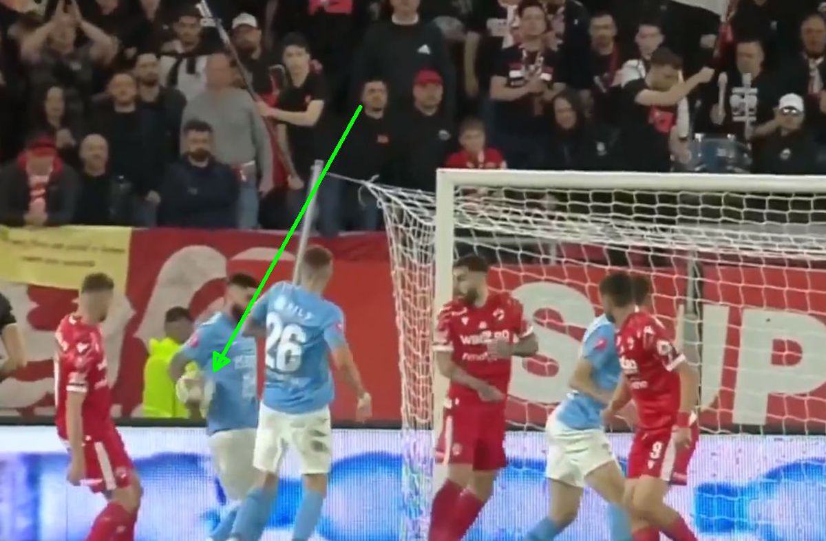 Penalty anulat în Dinamo - FC Voluntari
