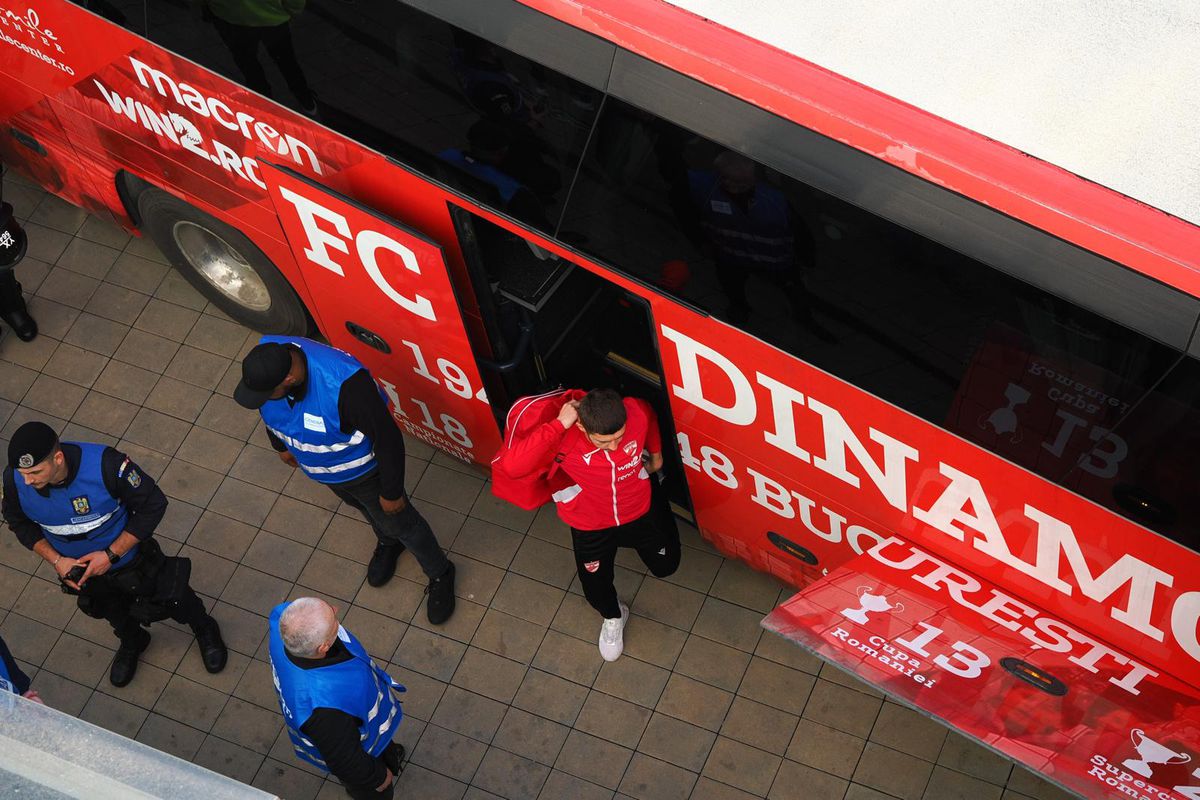 Înainte de Dinamo - Voluntari