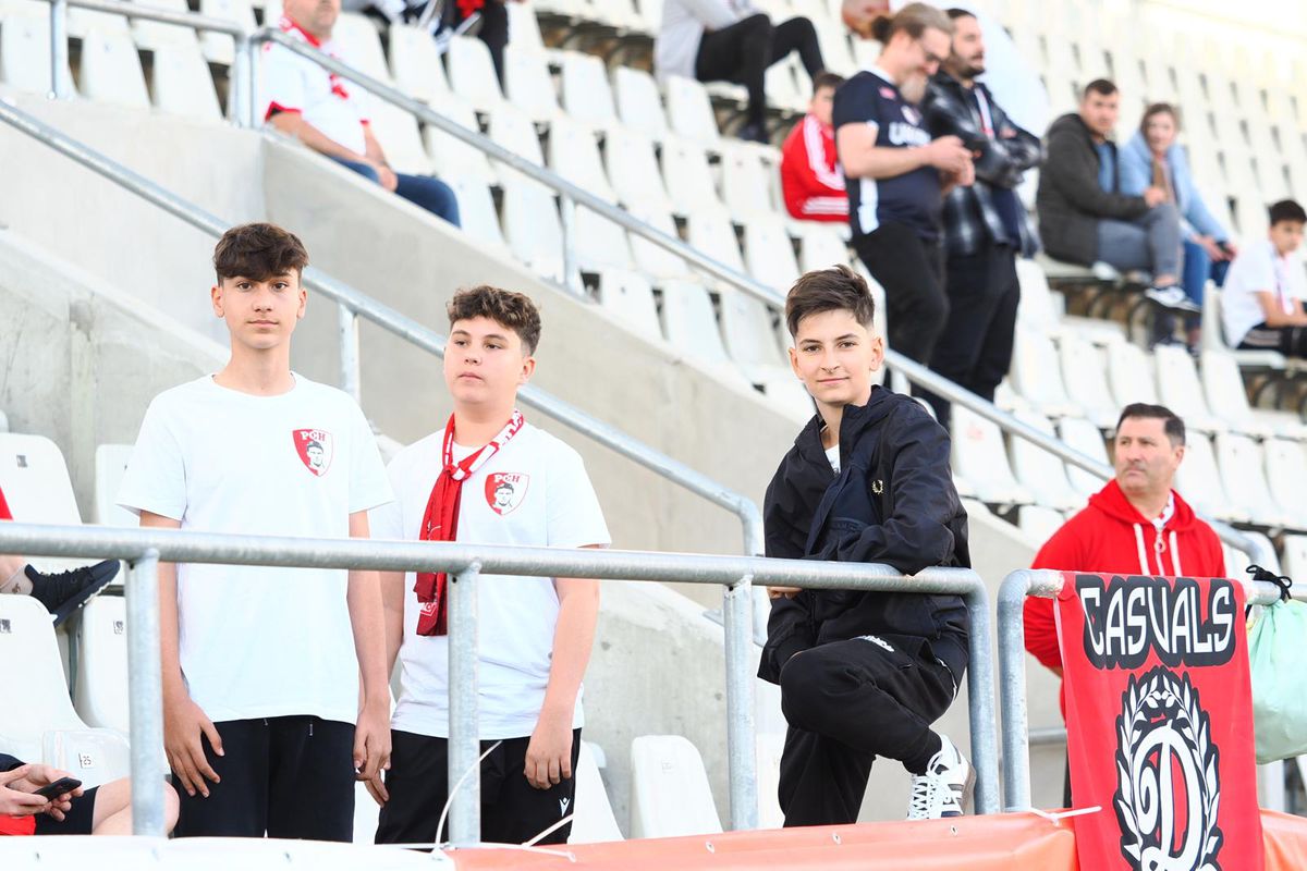 Înainte de Dinamo - Voluntari