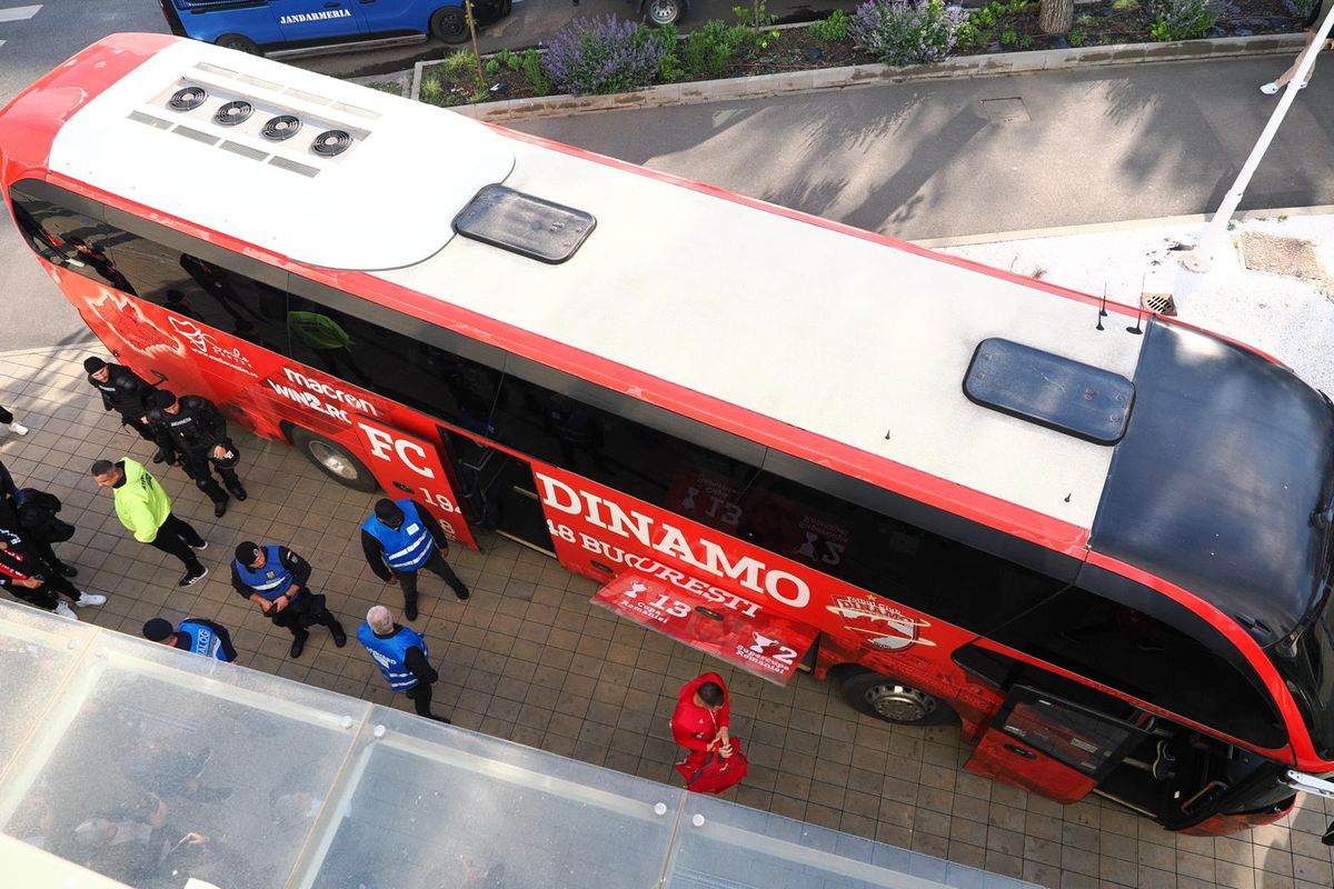 Înainte de Dinamo - Voluntari