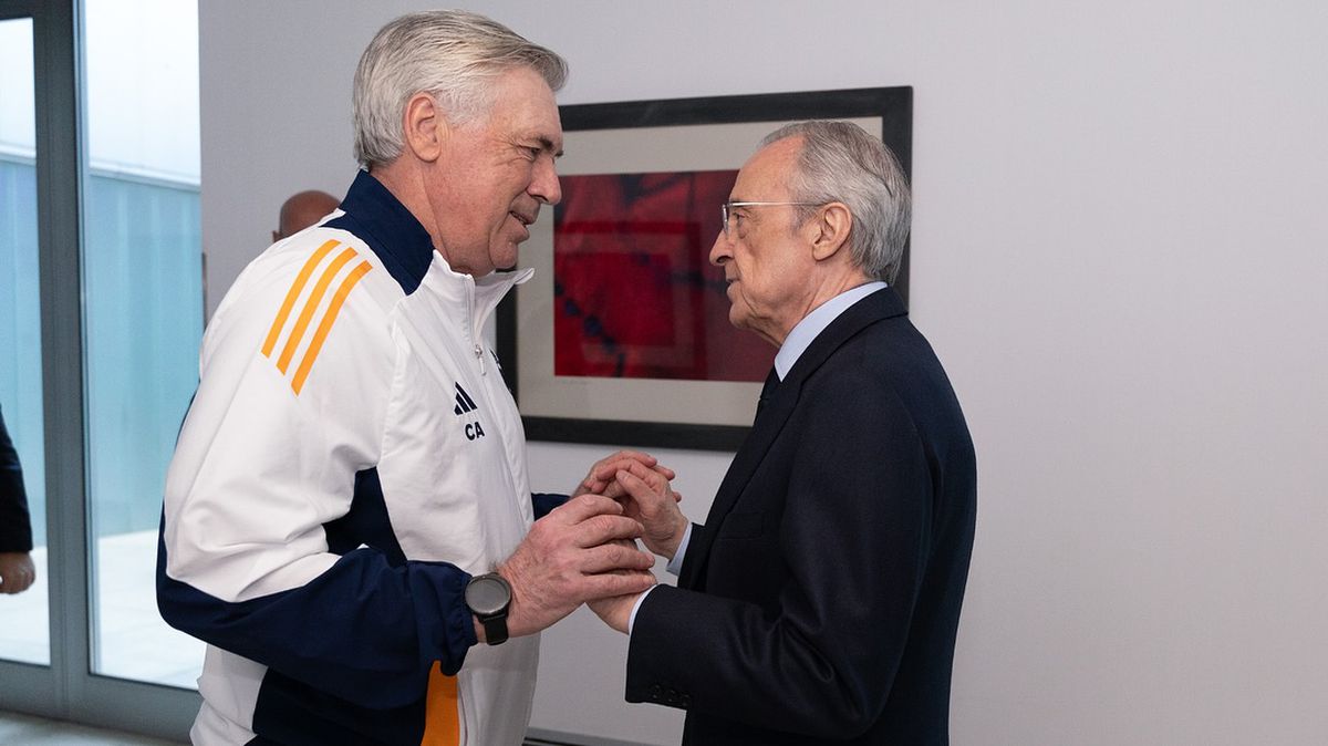 Florentino Perez este la Sevilla alături de jucătorii de la Real Madrid