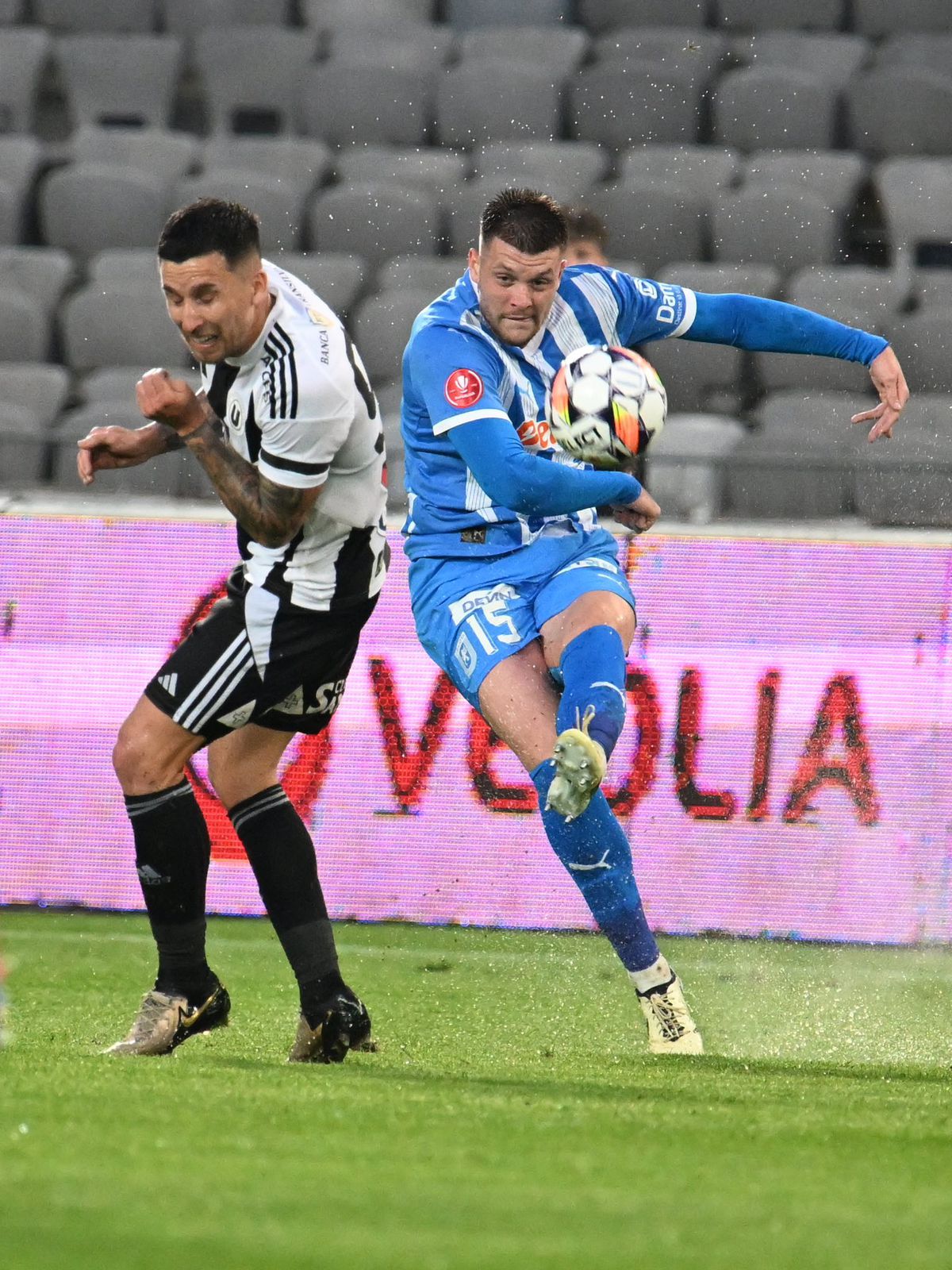 U Cluj - Craiova 2-1. Neluțu Sabău nu a auzit conflictul din timpul meciului, dar a avut un mesaj pentru oficialii olteni