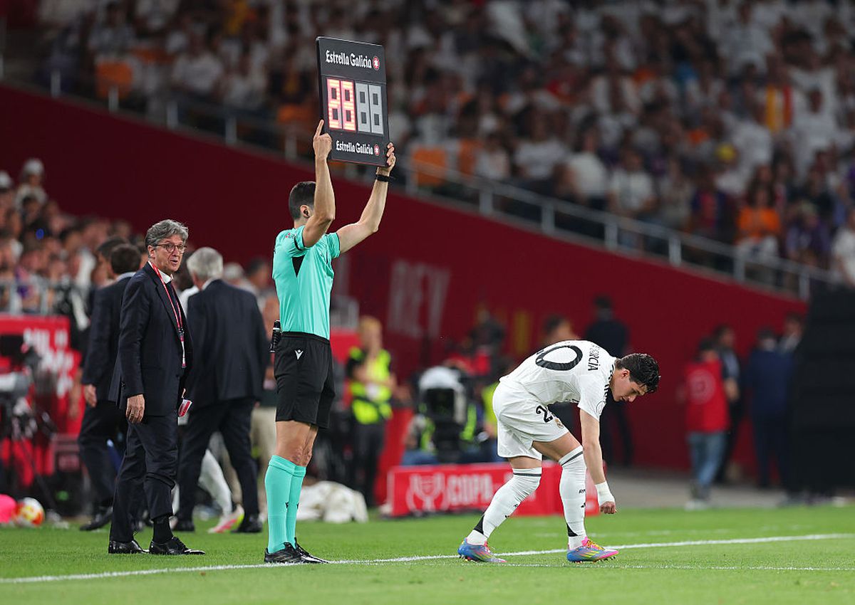 Barcelona a răpus-o pe Real Madrid în buza loviturilor de departajare! Jules Kounde, eroul unei finale cu scenariu de Jules Verne! Cupa Regelui, pentru a 32-a oară în vitrina catalanilor