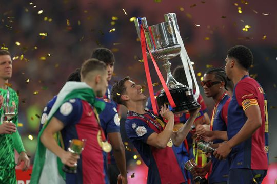 Cupa Regelui strălucește din nou în vitrina Barcelonei. Foto: Imago Images