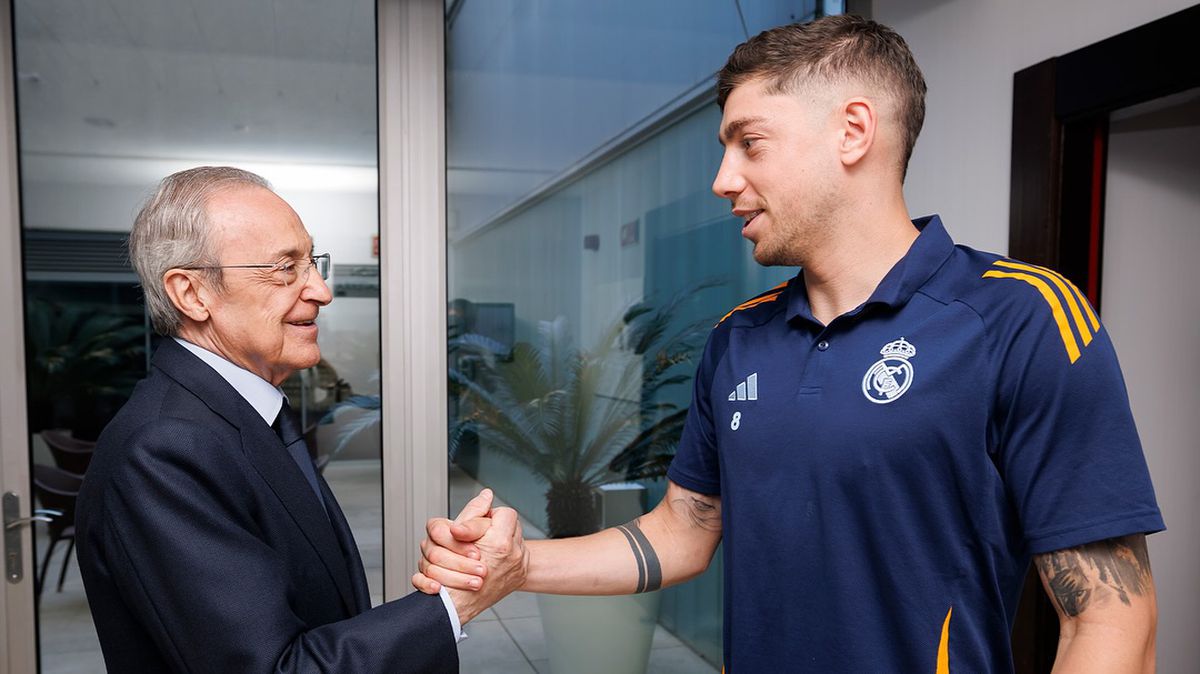 Florentino Perez este la Sevilla alături de jucătorii de la Real Madrid