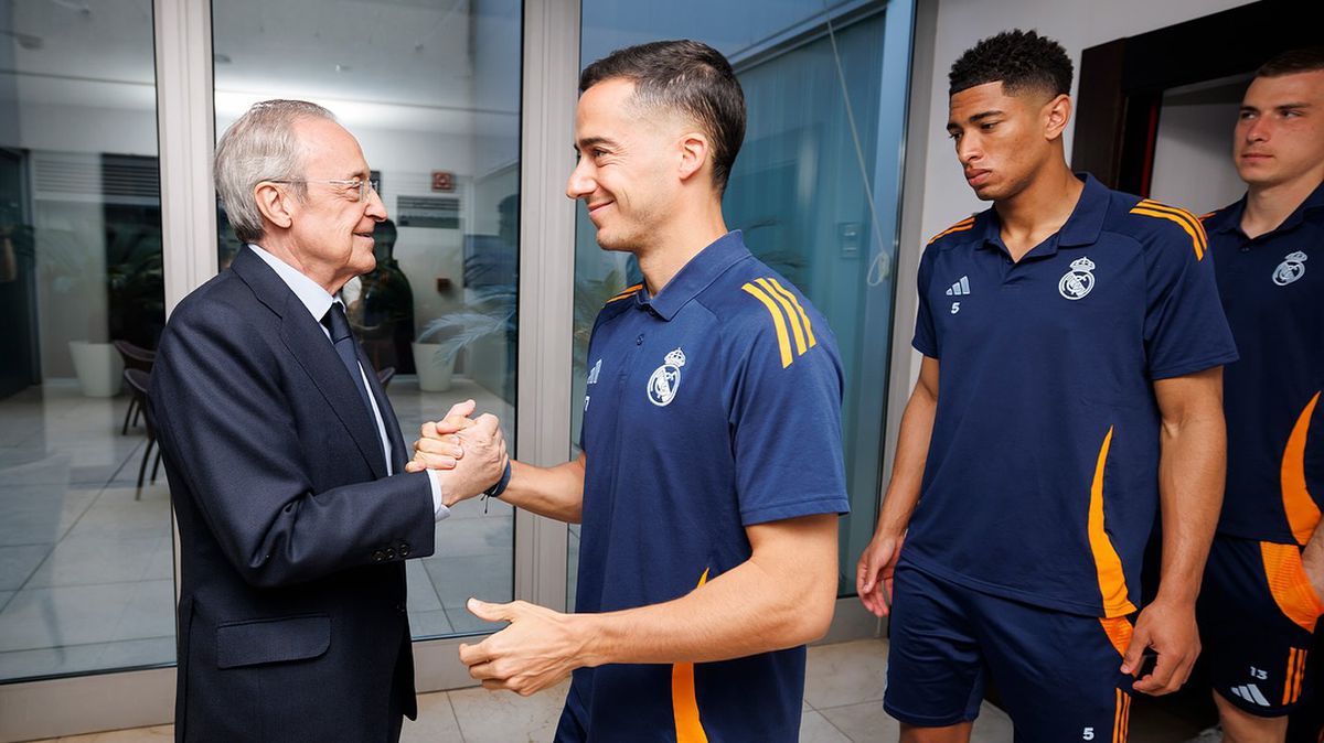 Florentino Perez este la Sevilla alături de jucătorii de la Real Madrid