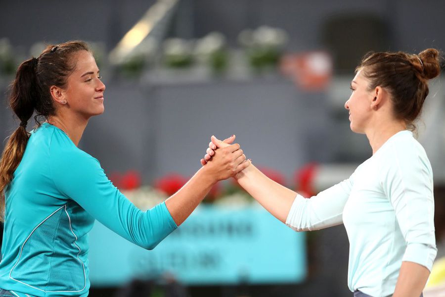 Simona Halep, 6-0, 6-0 cu Viktoria Kuzmova, în optimile de finală ale Mutua Madrid Open 2019/Foto: Getty Images Jucătoarea de pe 13 WTA, meci excepțional la Madrid Open » Doar Simona Halep și încă două jucătoare au mai reușit această performanță