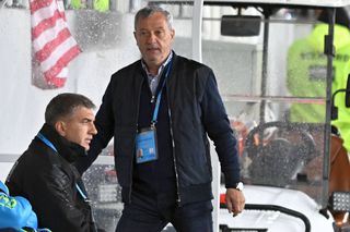 Mircea Rednic nu a menajat pe nimeni: „Trebuie să fii profesionist, dacă ai venit în România” + Ce a spus despre fanii care i-au cerut demisia