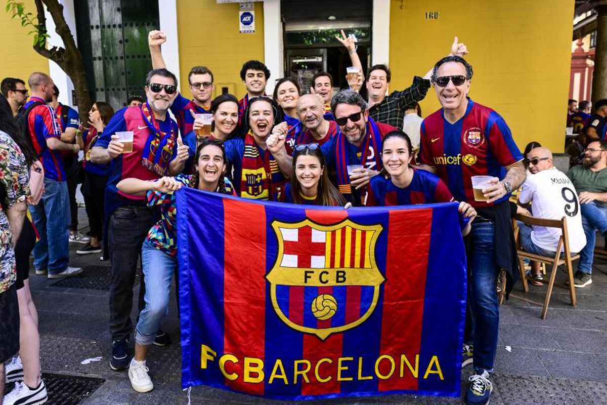 Imaginea zilei la Sevilla, înainte de Barcelona - Real Madrid » Până unde au mers fanii