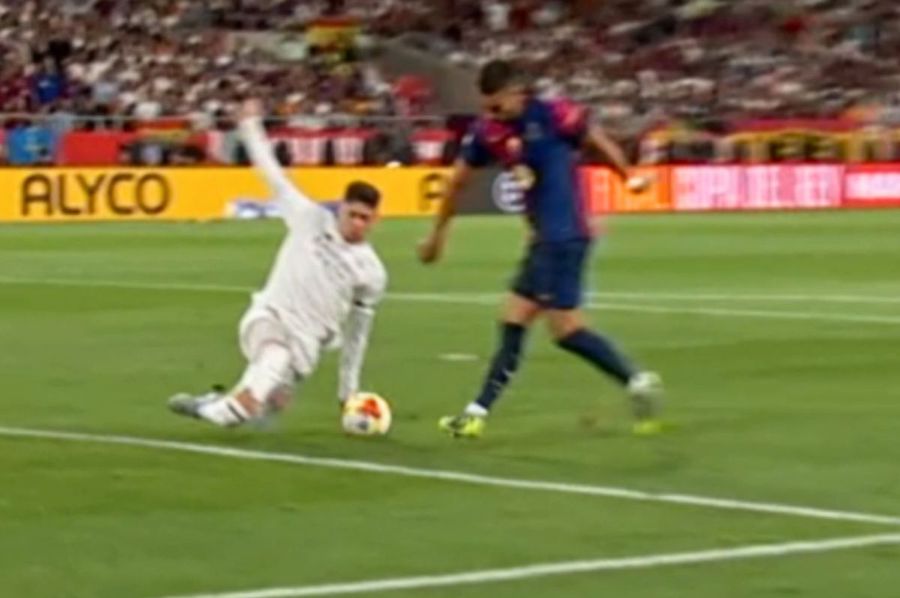 Verdict clar al specialistului în arbitraj la controversele primei reprize din Barcelona - Real Madrid