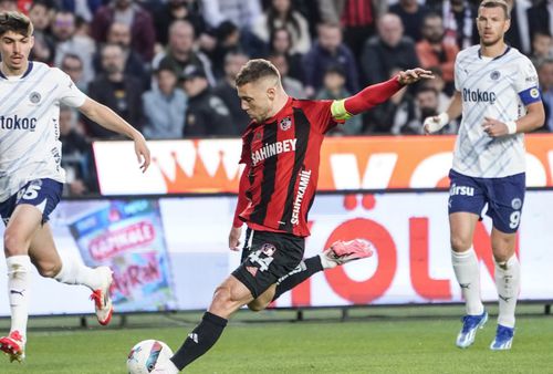 Alexandru Maxim a marcat un gol superb în Gaziantep - Fenerbahce/ foto X @Gaziantep