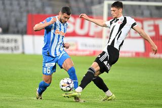 U Cluj - Universitatea Craiova 2-1 » Scapă decisiv FCSB? Zajkov i-a îngropat pe olteni în gazonul „subacvatic” de pe Cluj Arena și îi furnizează campioanei mingea de titlu