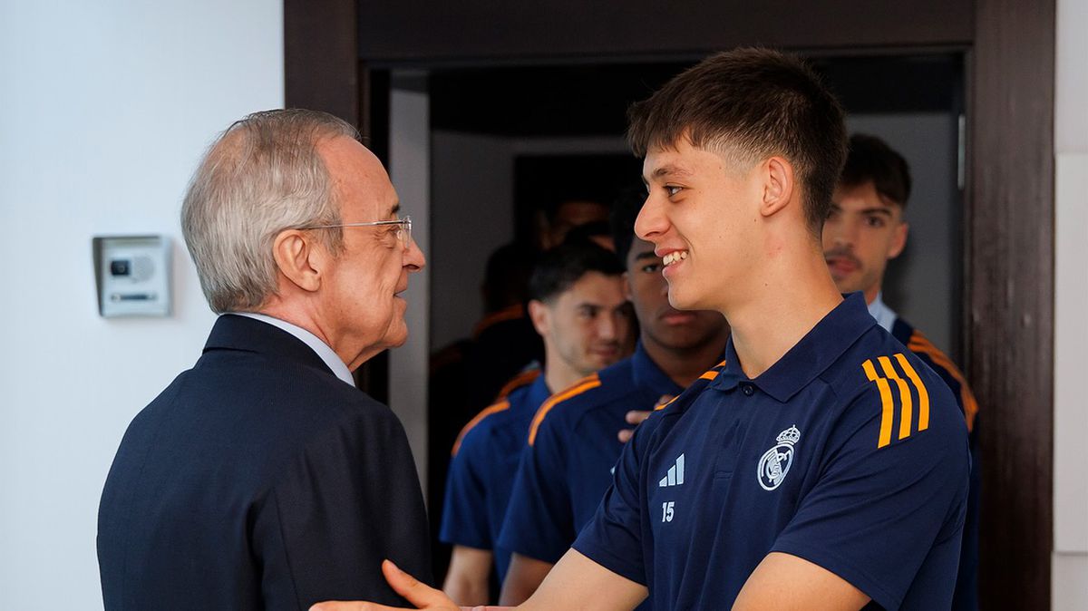 Florentino Perez este la Sevilla alături de jucătorii de la Real Madrid