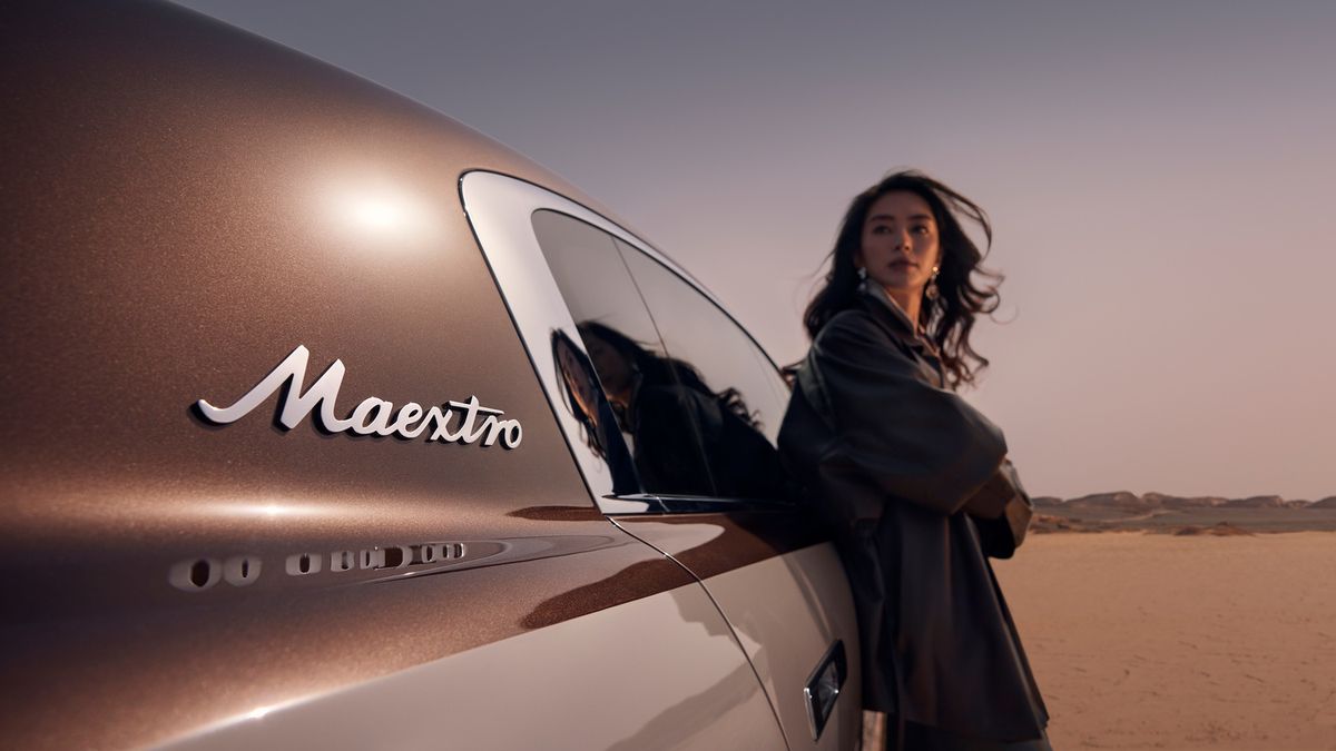 Mașina care seamănă izbitor cu Rolls-Royce și Mercedes » E mult mai ieftină decât cei doi giganți auto