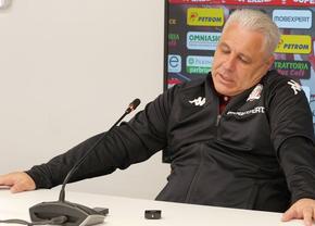 Cele două cuvinte repetate de 5 ori de Marius Șumudică, după întrebarea reporterului, înainte de Rapid - FCSB