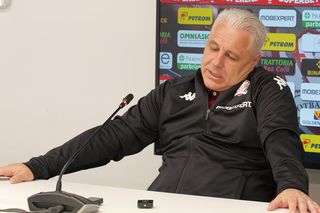 Cele două cuvinte repetate de 5 ori de Marius Șumudică, după întrebarea reporterului, înainte de Rapid - FCSB