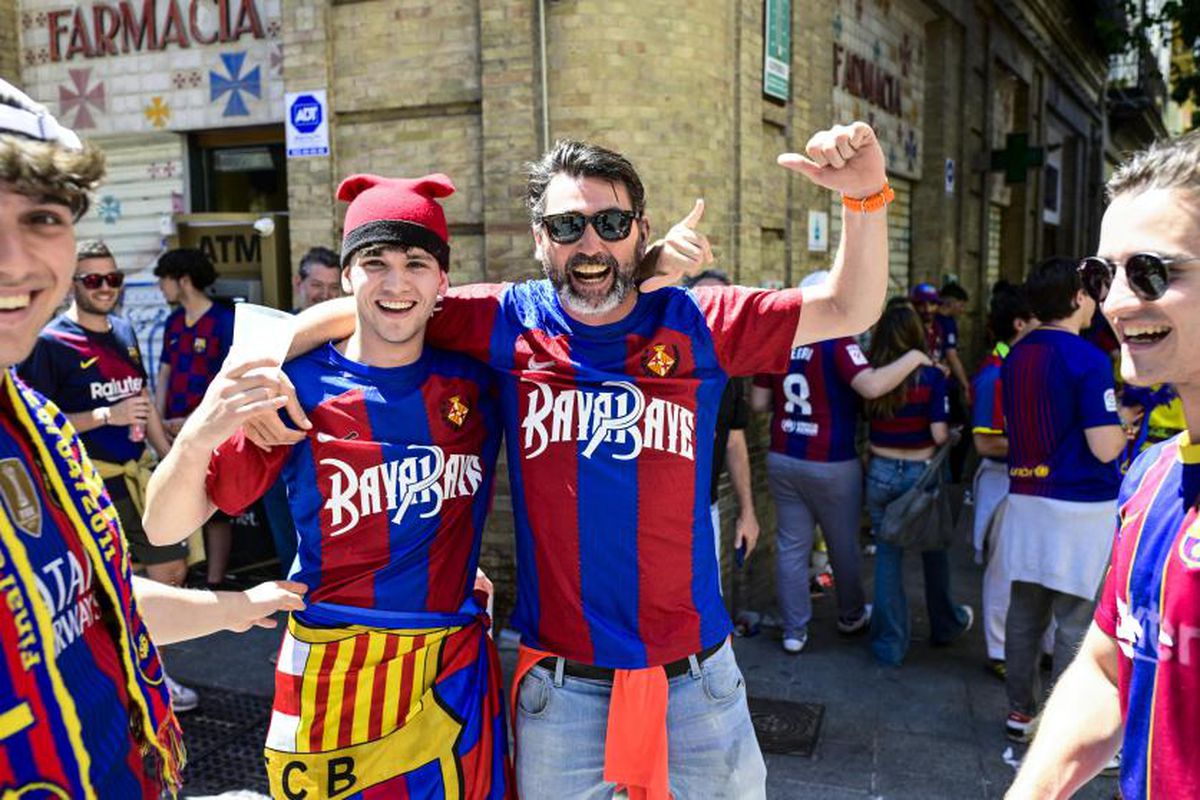 Imaginea zilei la Sevilla, înainte de Barcelona - Real Madrid » Până unde au mers fanii