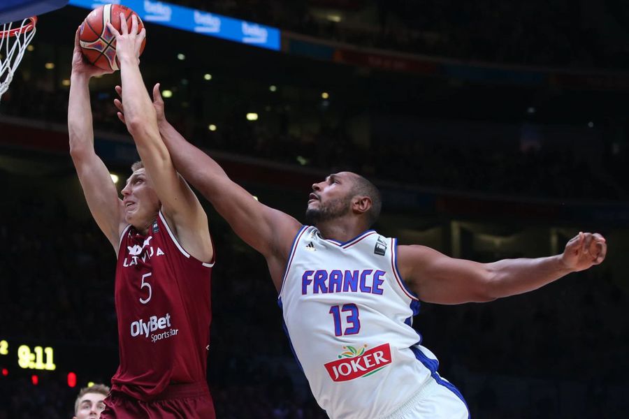 Incursiune în mintea celui mai misterios jucător de la U-BT Cluj-Napoca » A jucat la 3 campionate europene și se destăinuie Gazetei: „Încerc să explic totul, chiar și emoțiile”