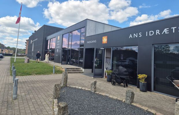 Selecționerul României, șocat de ce a găsit în Danemarca: „Despre ce vorbim? Dimineața, tot cartierul!”