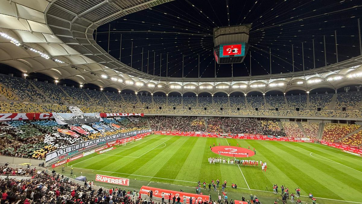 PCH și-a luat adio: scenografie in memoriam Mircea Lucescu, cu Hagi în peluza roș-albă » Giuleștenii au aplaudat!