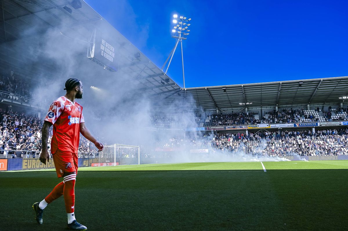 Haos total în tribune la Heracles - Volendam