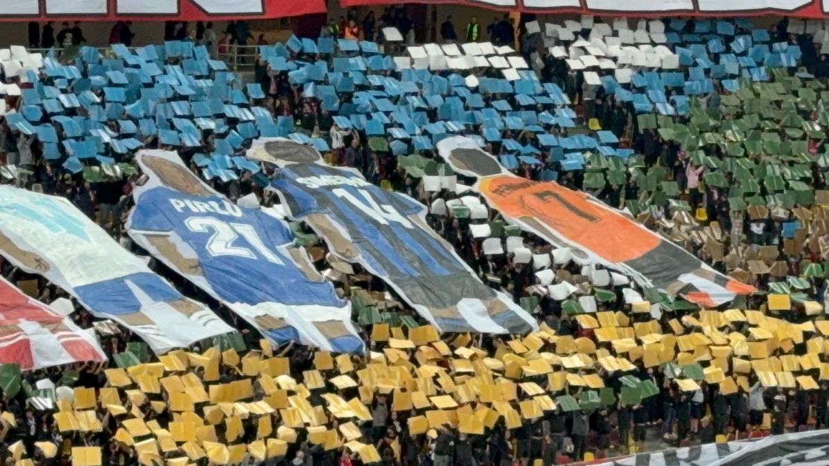 PCH și-a luat adio: scenografie in memoriam Mircea Lucescu, cu Hagi în peluza roș-albă » Giuleștenii au aplaudat!