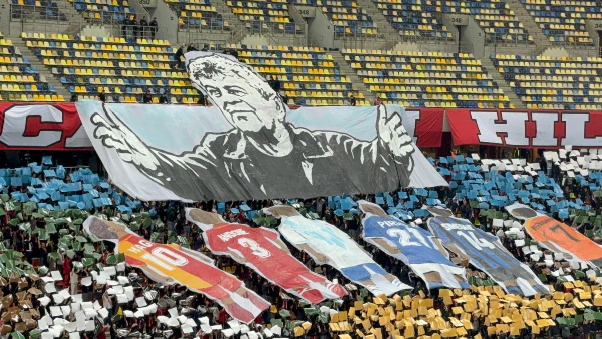 PCH și-a luat adio: scenografie in memoriam Mircea Lucescu, cu Hagi în peluza roș-albă » Giuleștenii au aplaudat!