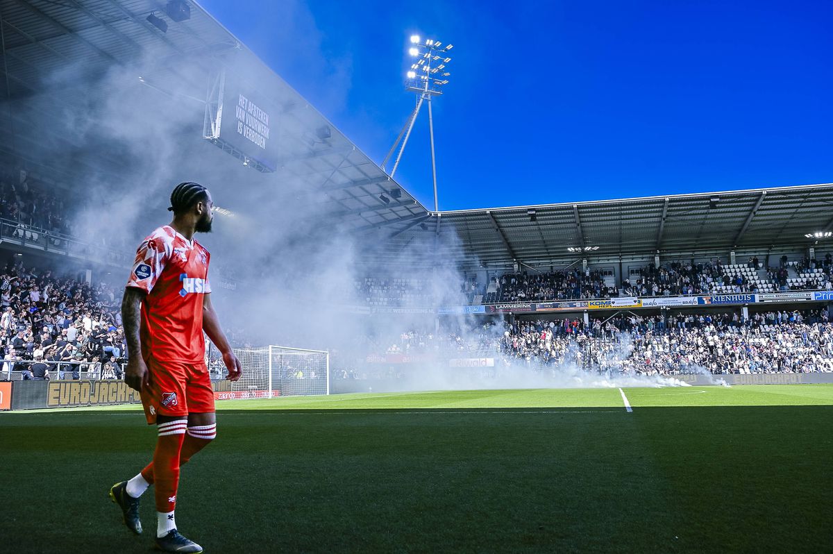 Haos total în tribune la Heracles - Volendam