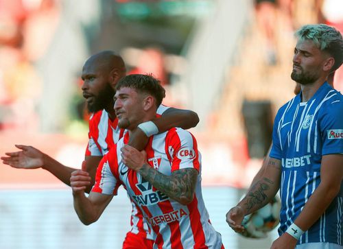 UTA - Farul /// foto: Facebook