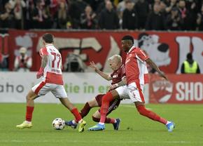Dinamo - Rapid, derby pentru Europa » Aioani este schimbat în minutul 4