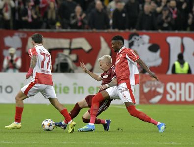 Dinamo - Rapid, derby pentru Europa » Aioani este schimbat în minutul 4