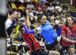 CSM București - Esbjerg, meci decisiv pentru Final 4-ul Ligii Campionilor » A început repriza secundă: superioritate numerică pentru gazde