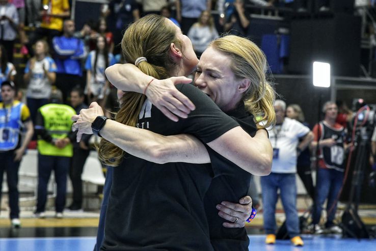 Bojana Popovic și Iulia Curea / CSM București, calificare în Final Four-ul Ligii Campionilor / FOTO: Cristi Preda (GSP.ro)