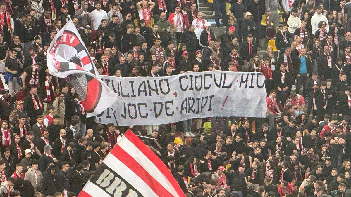 Se putea și mai rău! Bannerele rasiste ale dinamoviștilor interzise la derby