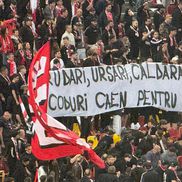 Bannere cu tentă rasistă în Dinamo - Rapid