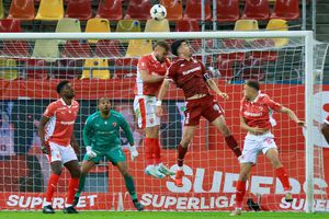 Dinamo - Rapid, derby pentru Europa » Deschidere de scor, Briciu scapă balonul în poartă