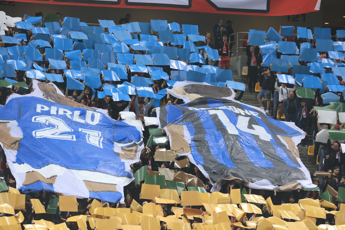 PCH și-a luat adio: scenografie in memoriam Mircea Lucescu, cu Hagi în peluza roș-albă » Giuleștenii au aplaudat!