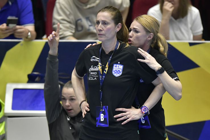 Bojana Popovic și Iulia Curea / CSM București, calificare în Final Four-ul Ligii Campionilor / FOTO: Cristi Preda (GSP.ro)