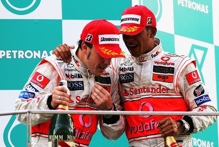 Fernando Alonso și Lewis Hamilton au fost colegi un an la McLaren // FOTO: Guliver/GettyImages