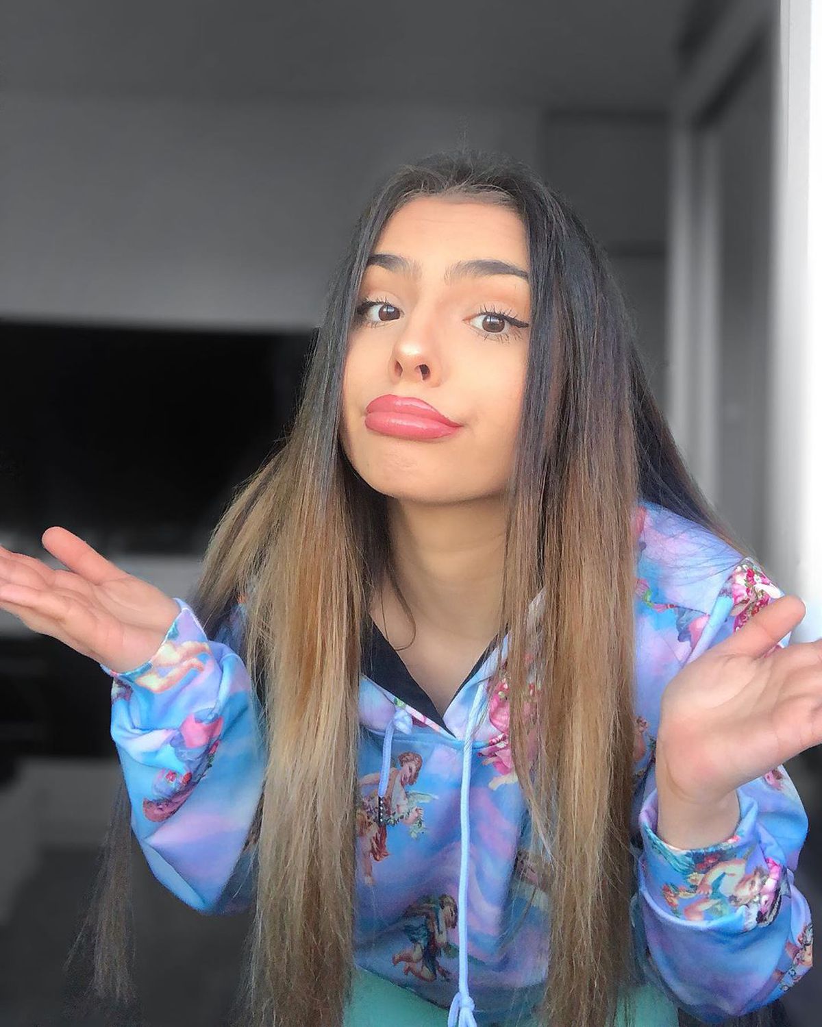 FOTO+VIDEO Cele mai plăcute exerciții de fitness :) Andra a devenit celebră pe Instagram cu pozele sale incendiare